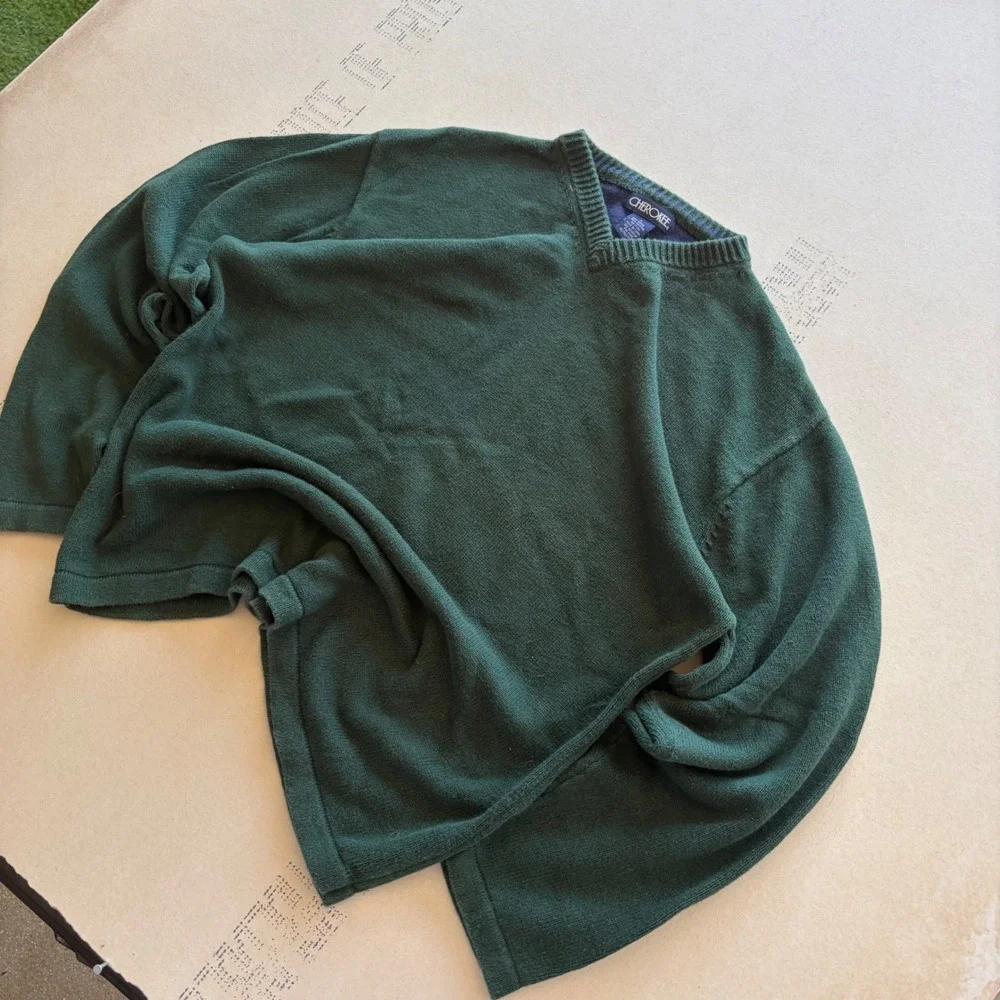 Vintage 90s Sweater Green V-Neck sweater